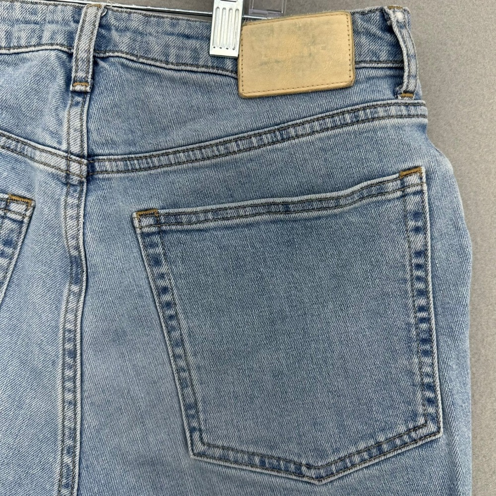 Everlane The Curvy Cheeky Jean Light Wash Denim SZ 28x25 Distress Preppy Sexy